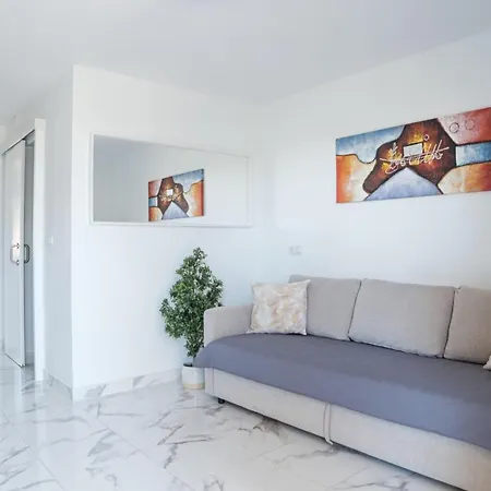 Rayito De Sol Iii 公寓